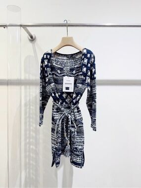 🚩steal CHANEL Navy & White Geometric Print Long Sleeve Wrap Jacket